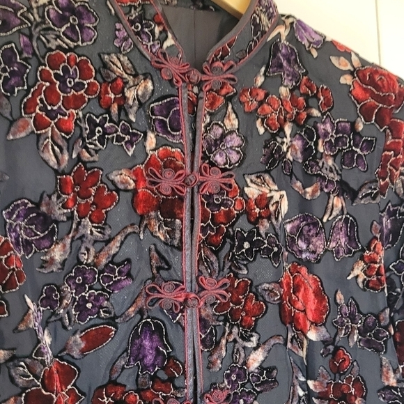 Vintage Velvet Floral and Sparkle Chinese Style Lined Jacket - Picture 9 of 10